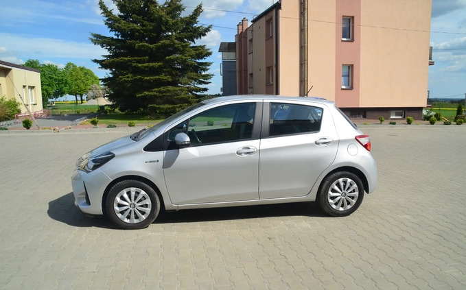 Toyota Yaris cena 45000 przebieg: 91000, rok produkcji 2017 z Zambrów małe 379